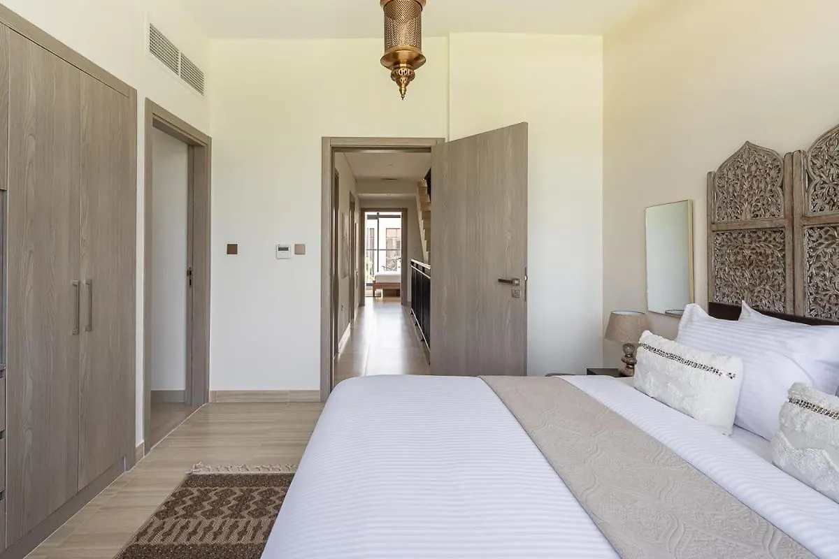 Frank Porter - Damac Hills Richmond Dubai