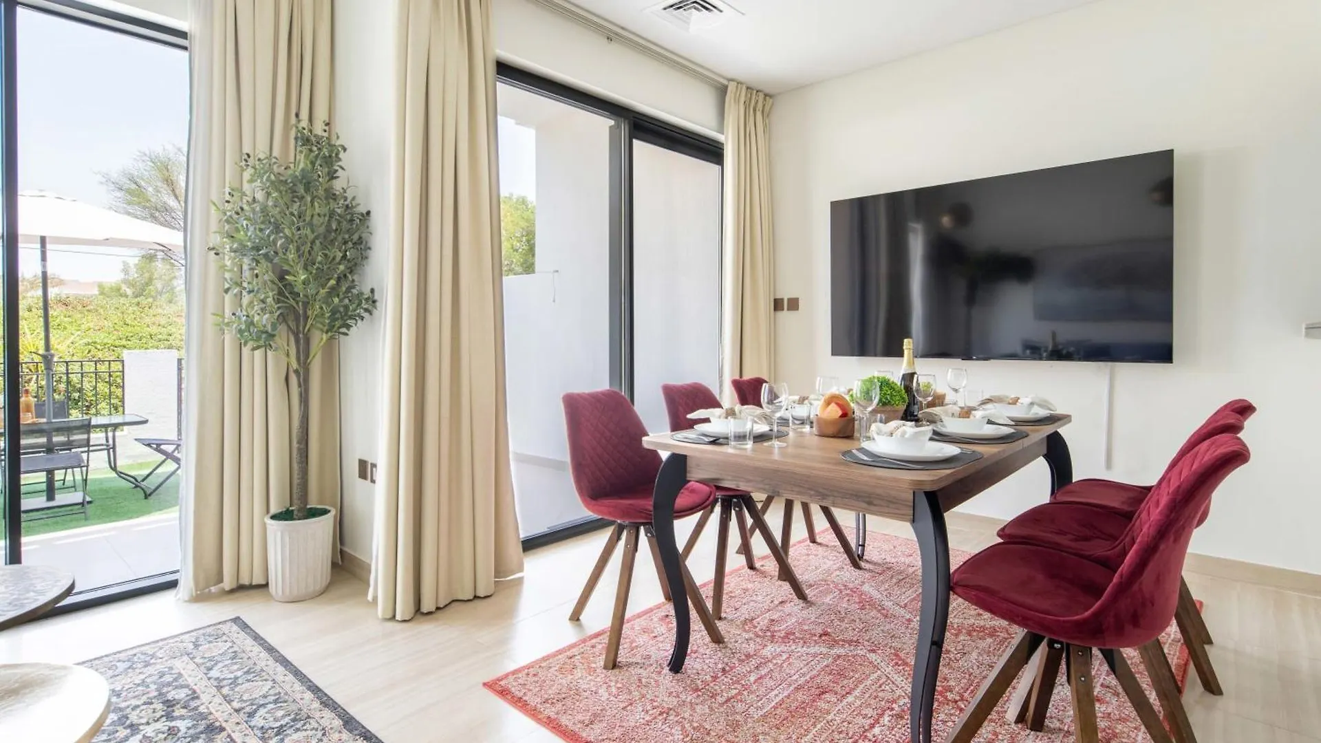 Frank Porter - Damac Hills Richmond Dubai
